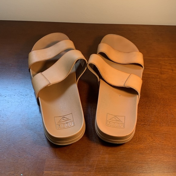 Bundle of Soul Naturalizer Black Flats and Leather Strap Reef Sandals - Picture 6 of 8